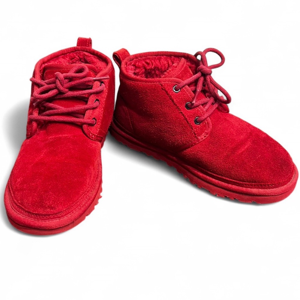 UGG Women’s Red Suede Sukka Boots Lace Up Cozy Size 6 Exellent Condicion